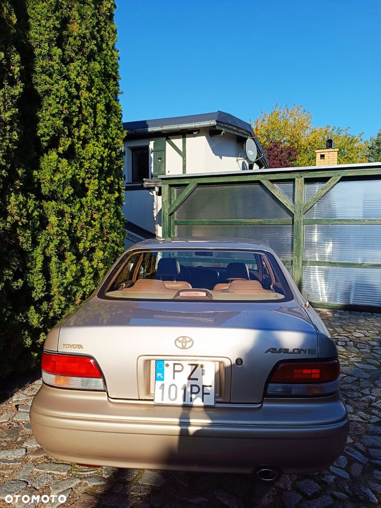 Toyota Avalon 1995 photo 4