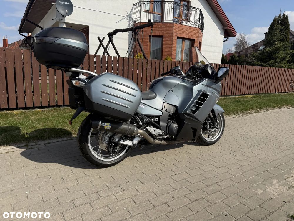 Kawasaki GTR - 5