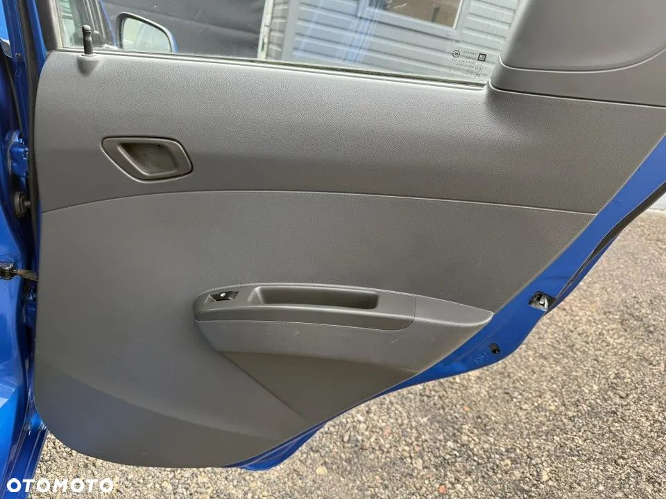 Chevrolet Spark 1.2 LTZ - 35