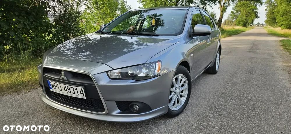 Mitsubishi Lancer 1.6 Invite - 2