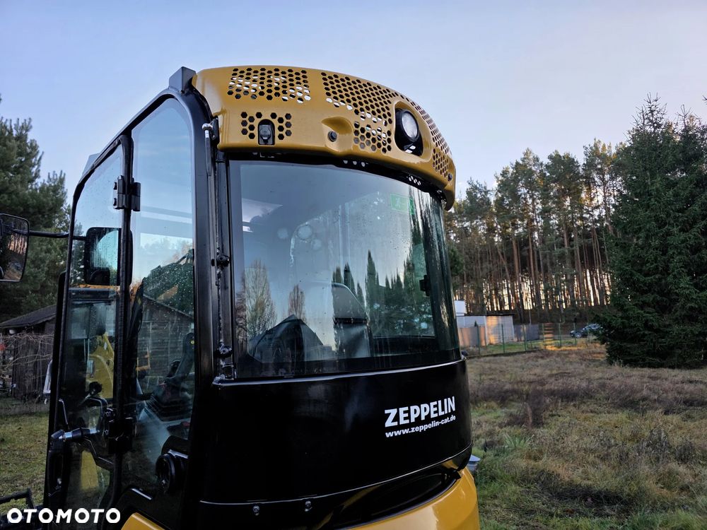 Caterpillar 301.8 - 9