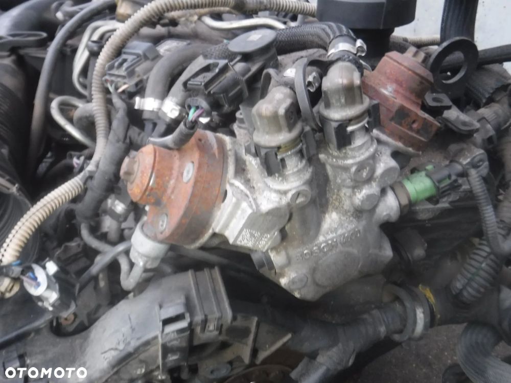 Volvo XC60 V60 S60 II XC70 XC90 2.4 D5 2.0 D3  pompa wtryskowa 0445010618 31272896 - 3