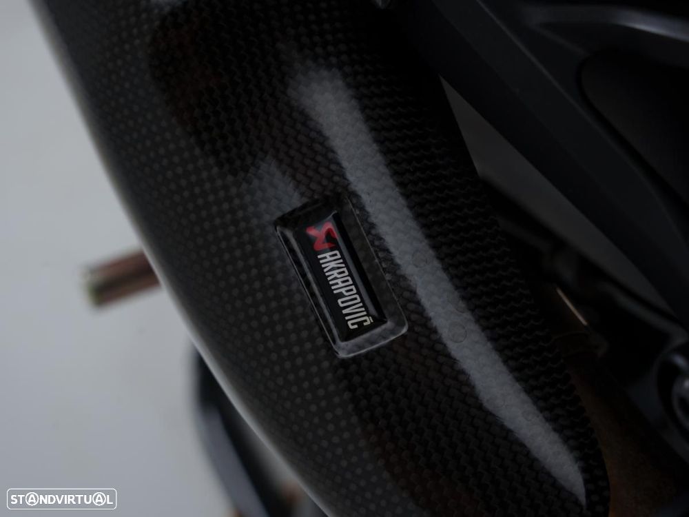 Yamaha R 1 - 5