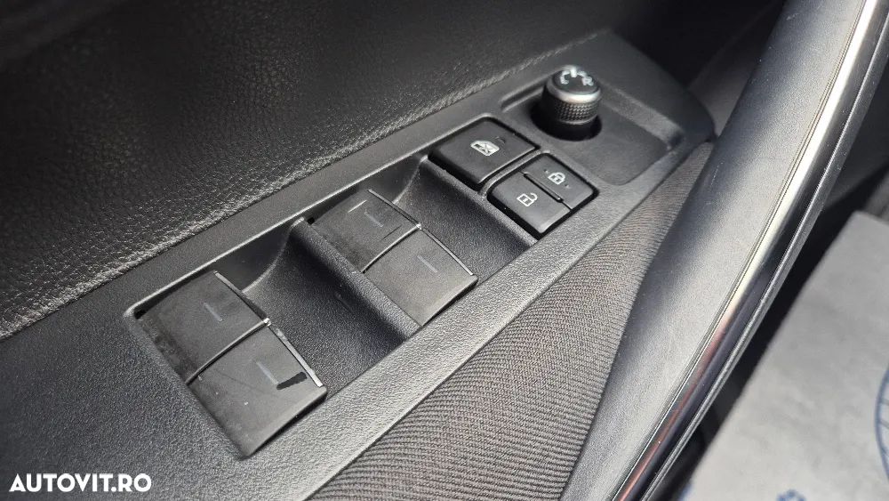 Toyota Corolla 1.8 HSD Dynamic - 20