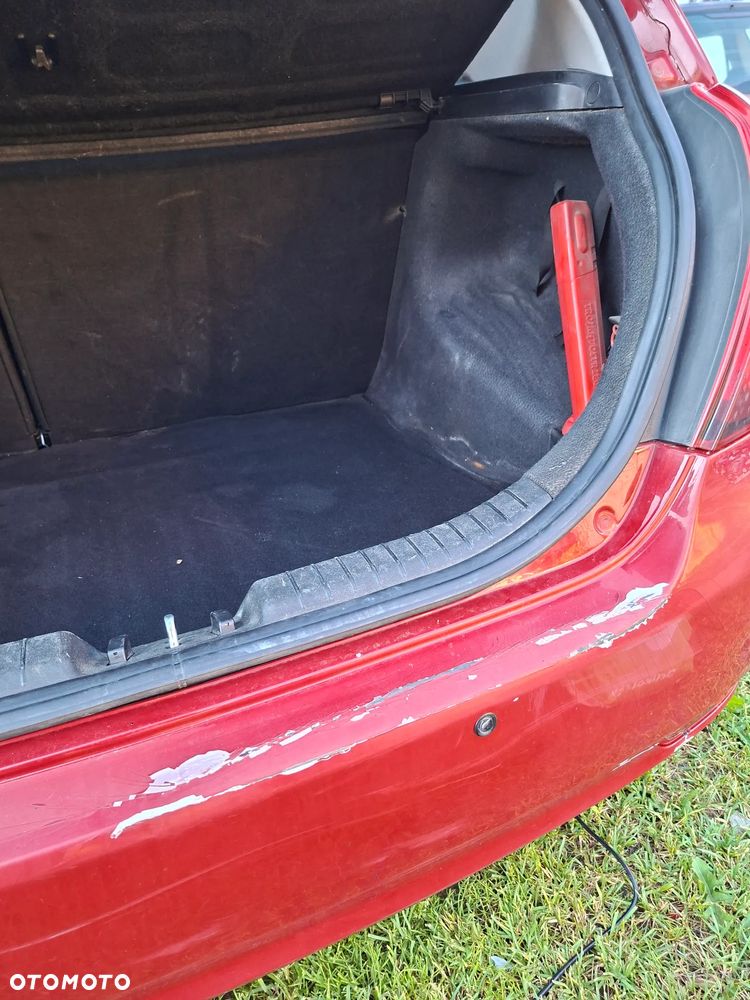 Kia Ceed - 8