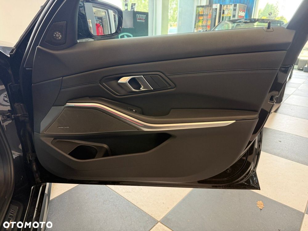 BMW Seria 3 - 16