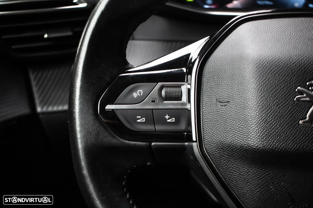 Peugeot 208 PureTech 100 Allure - 12