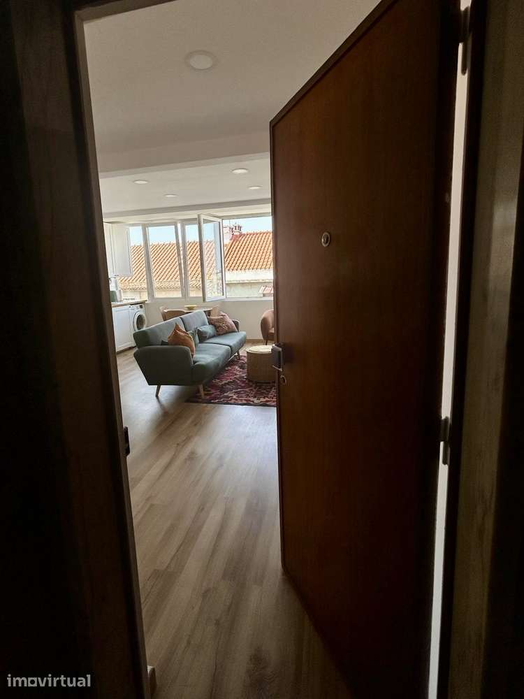 T1 - Portas de Benfica - 450mts do metro - Grande imagem: 2/23