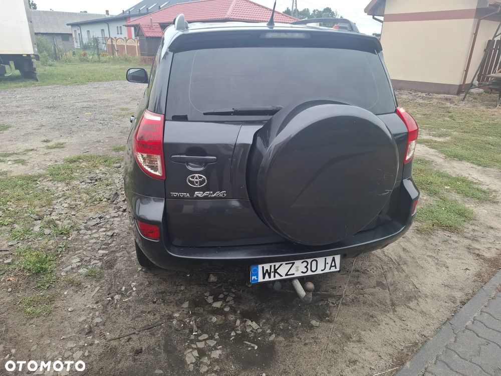 Toyota RAV4 - 4