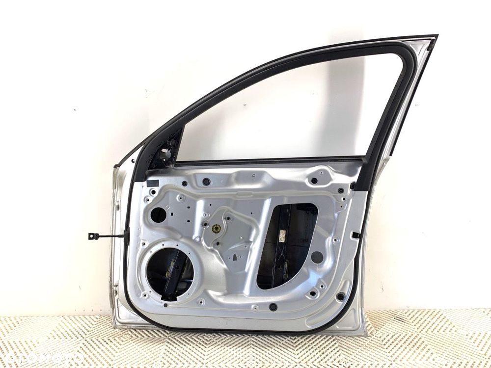 DRZWI PRAWY PRZÓD  AUDI A4 B8 Avant (8K5) 2007 - 2015 1.8 TFSI 118 kW [160 KM] benzyna 2007 - 2012 - 8