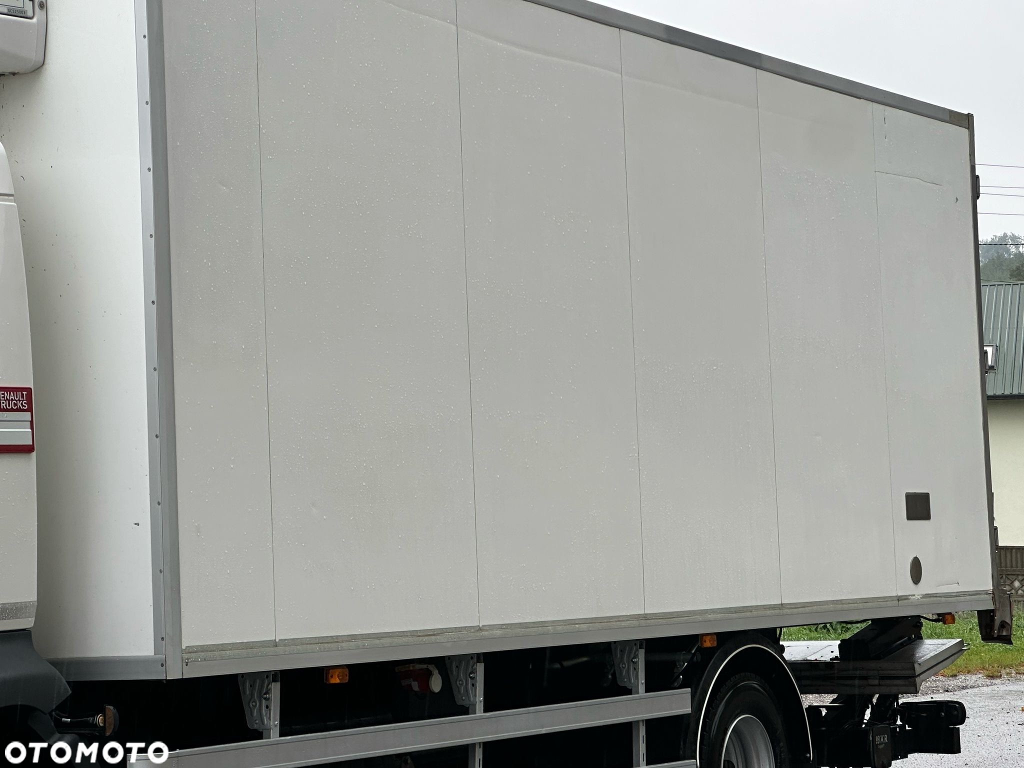 Renault D 14 / 240 / CHŁODNIA / WINDA / 16 EUROPALET / 6.7 M DŁUGOŚCI / BI-TEMPERATURA / CARRIER SUPRA 850 - 16
