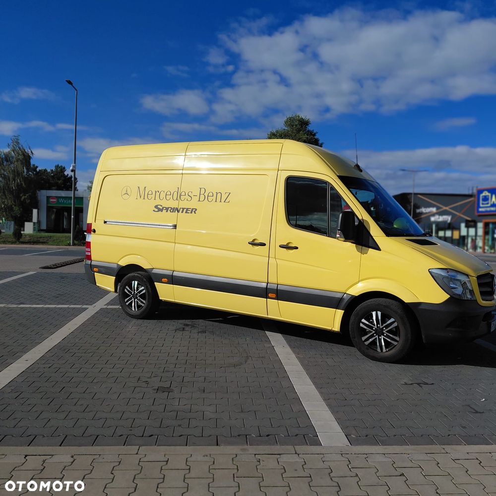 Mercedes-Benz Sprinter - 2