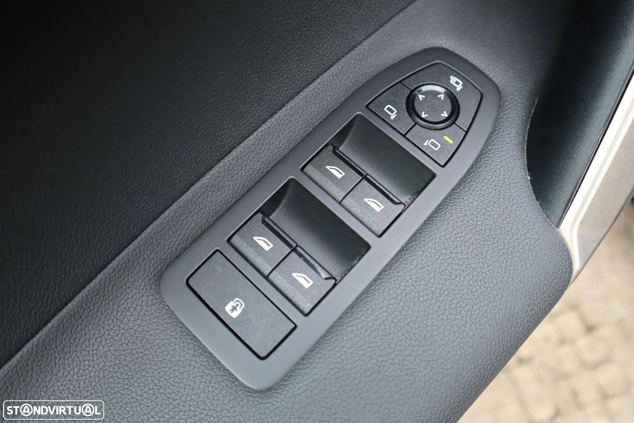 BMW iX xDrive 50 Pack Desportivo - 24