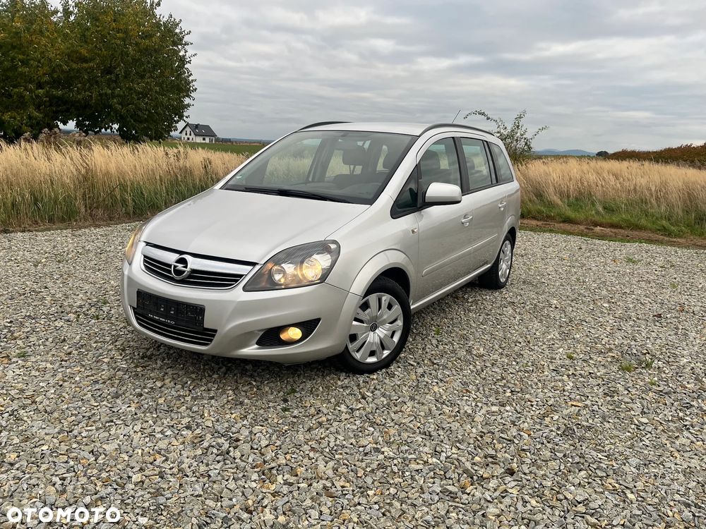 Opel Zafira 1.8 Cosmo EasyTronic - 4