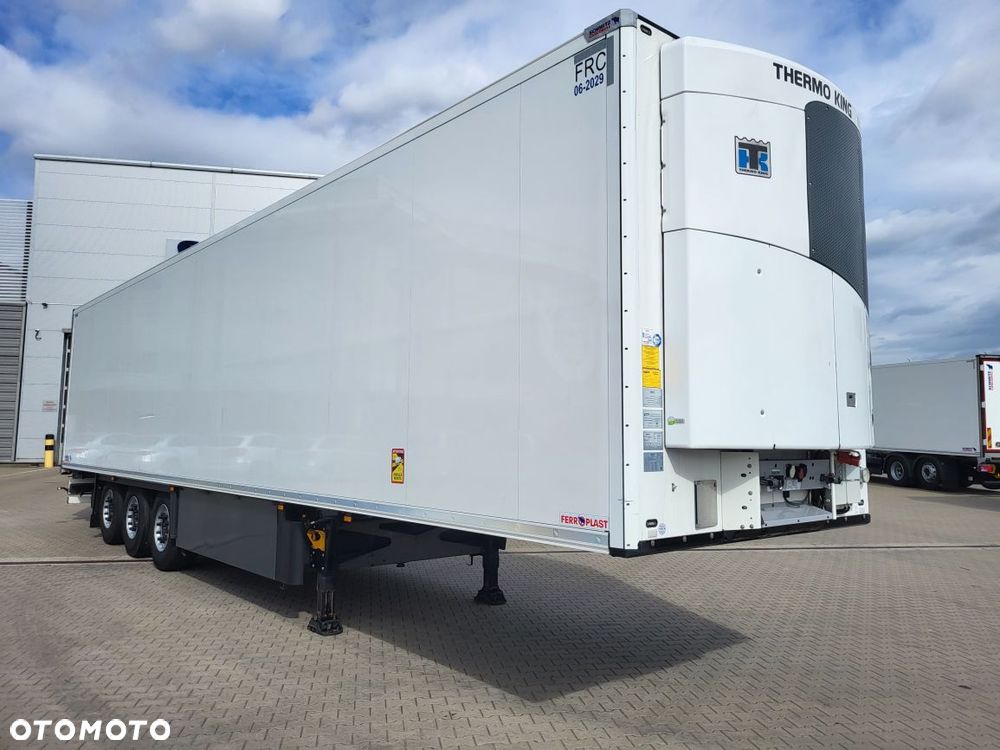 Schmitz Cargobull Kwiatówka; ThermoKing SLXi300; Uchwyty promowe, Paleciarka, STD - 3