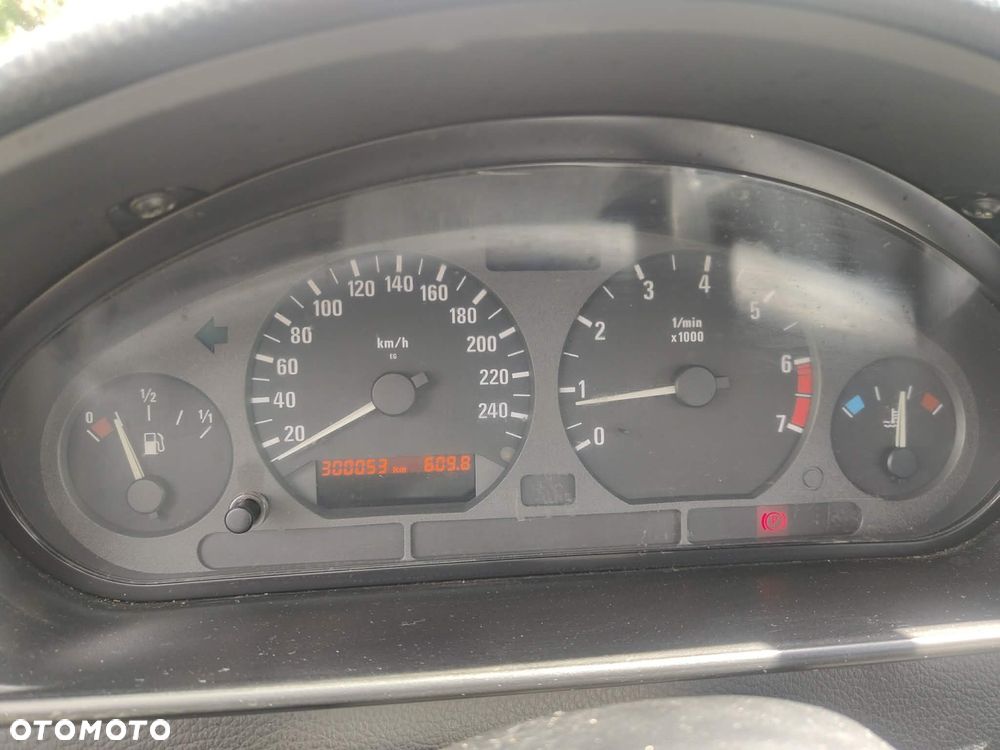 BMW Seria 3 316i - 6