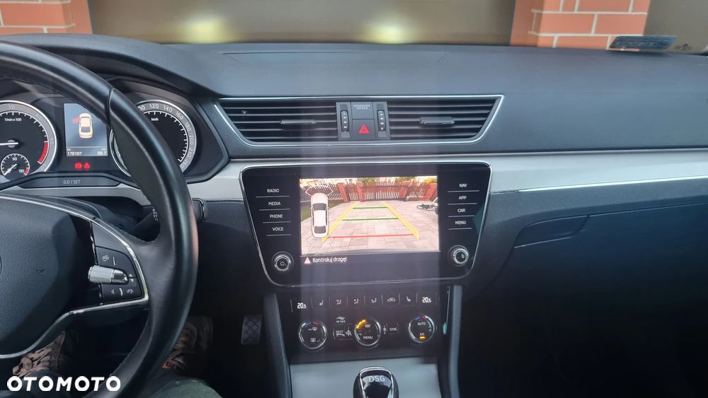 Skoda Superb 2.0 TDI SCR Style DSG - 18