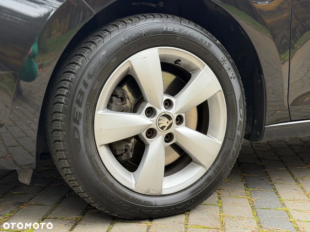 Skoda RAPID 1.4 TSI Edition DSG - 22