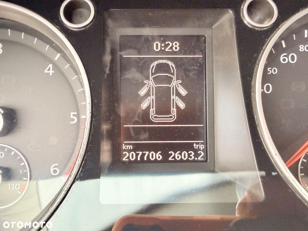 Volkswagen Passat 2.0 TDI BlueMotion Technology R-Line - 25