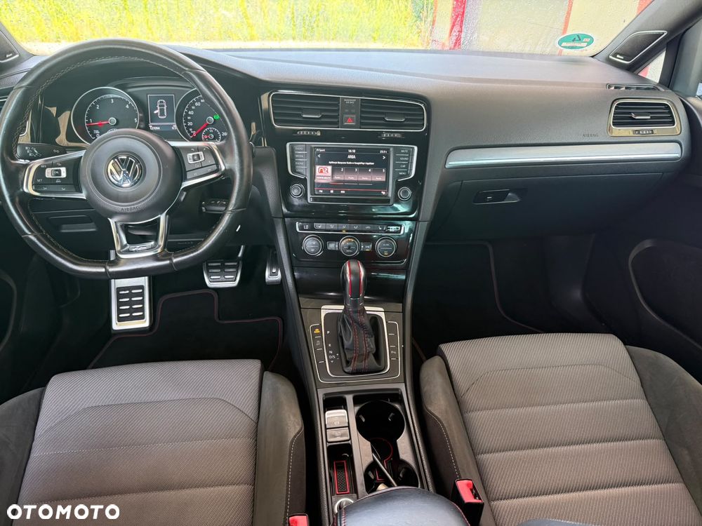 Volkswagen Golf - 7