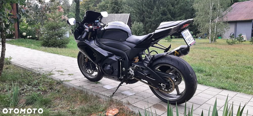 Suzuki GSX-R - 8