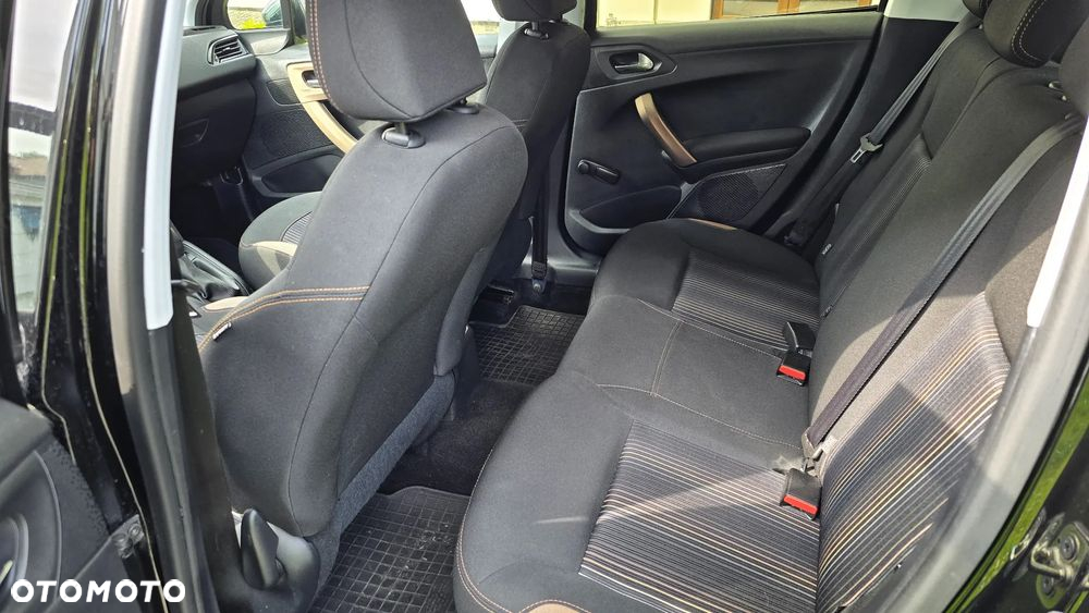 Peugeot 208 1.2 PureTech Allure - 10