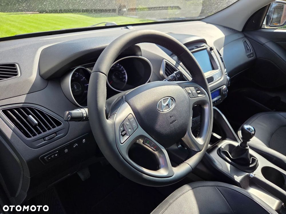 Hyundai ix35 blue 1.6 2WD Finale Gold - 18