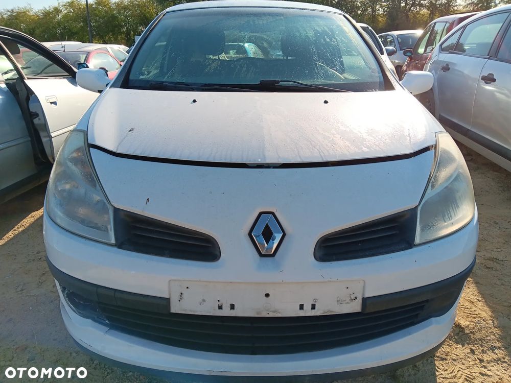 066 / RENAULT CLIO III / NA CZĘŚCI