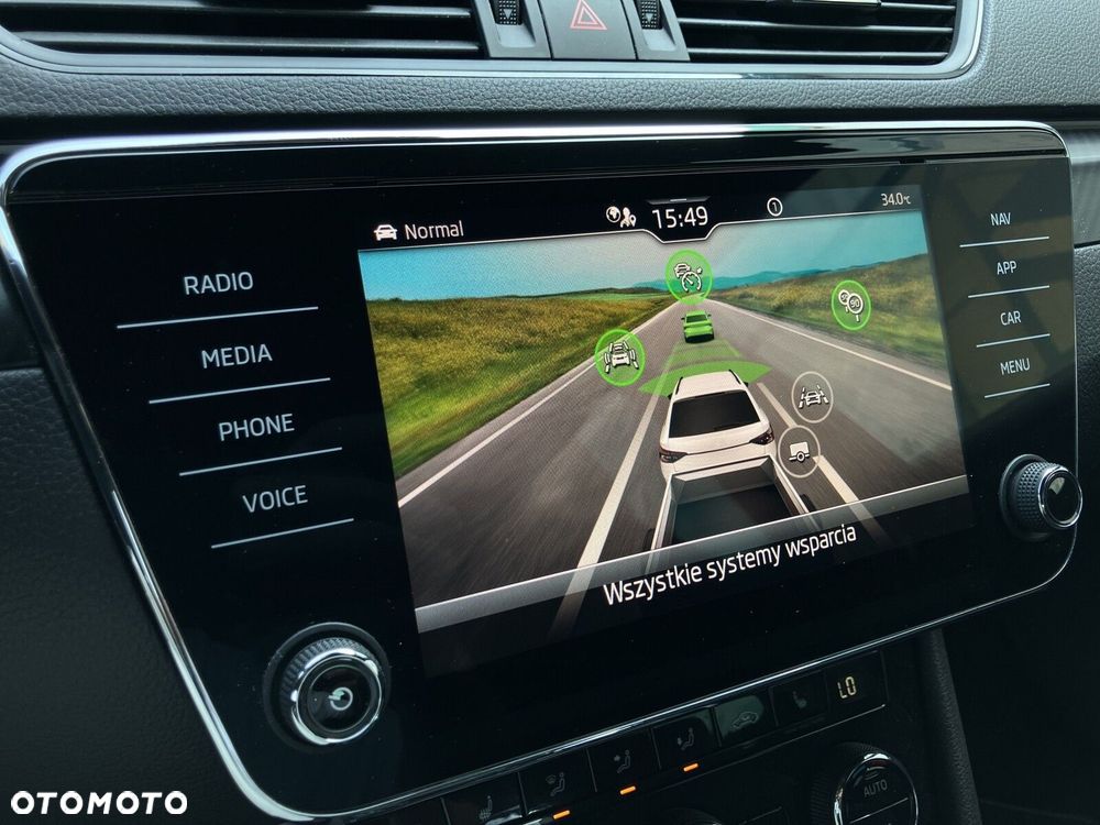 Skoda Superb 2.0 TDI SCR Sportline DSG - 20