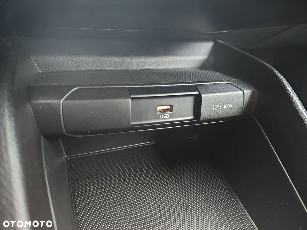 Kia Stonic - 27