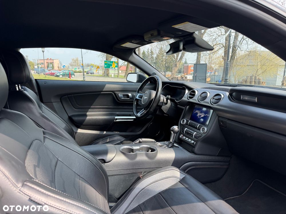 Ford Mustang 5.0 V8 GT - 14