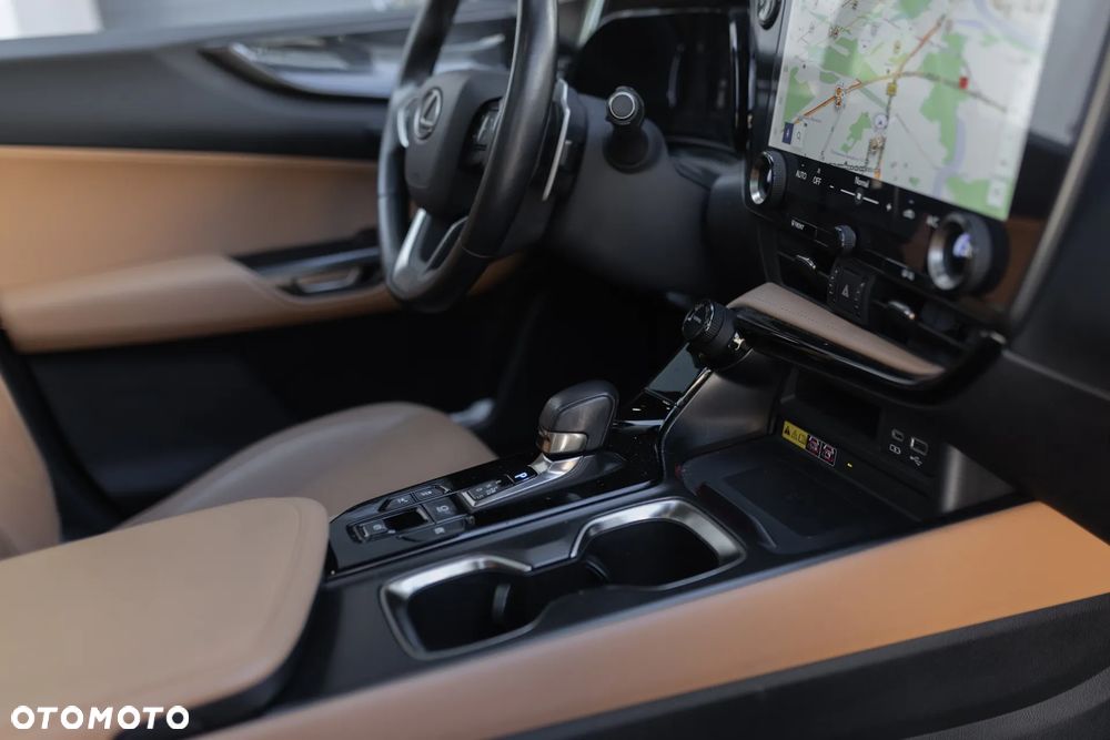 Lexus NX 350h Prestige AWD - 23