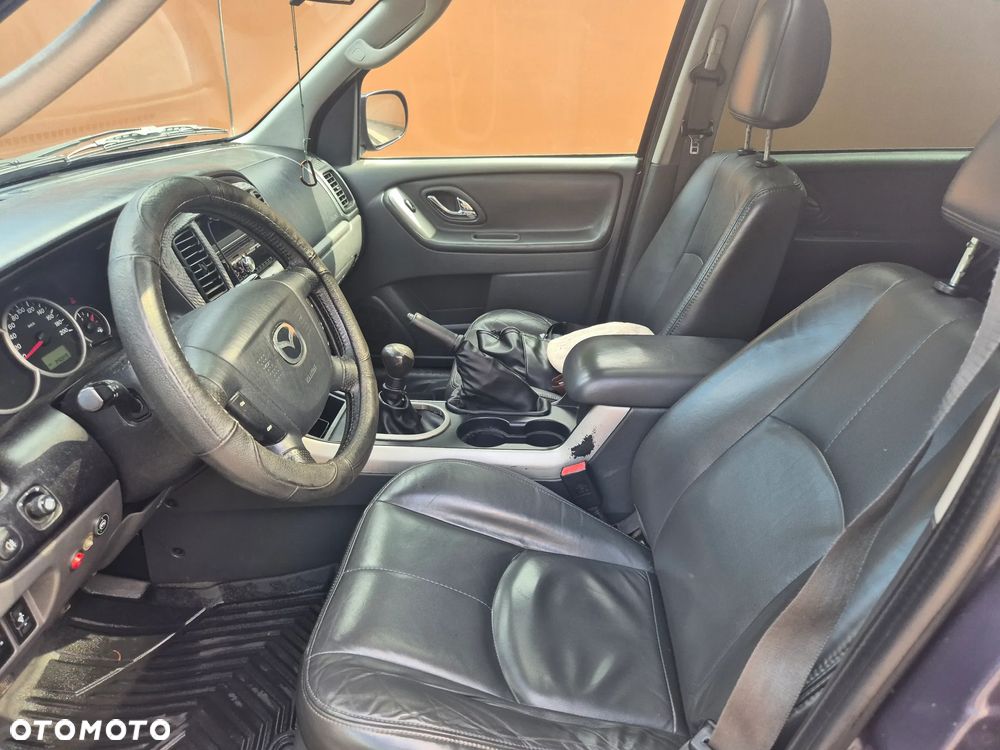 Mazda Tribute 2.3 Comfort - 13