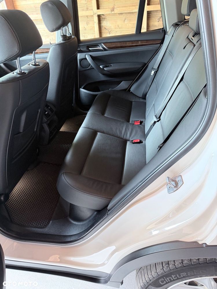BMW X3 xDrive28i xLine - 18