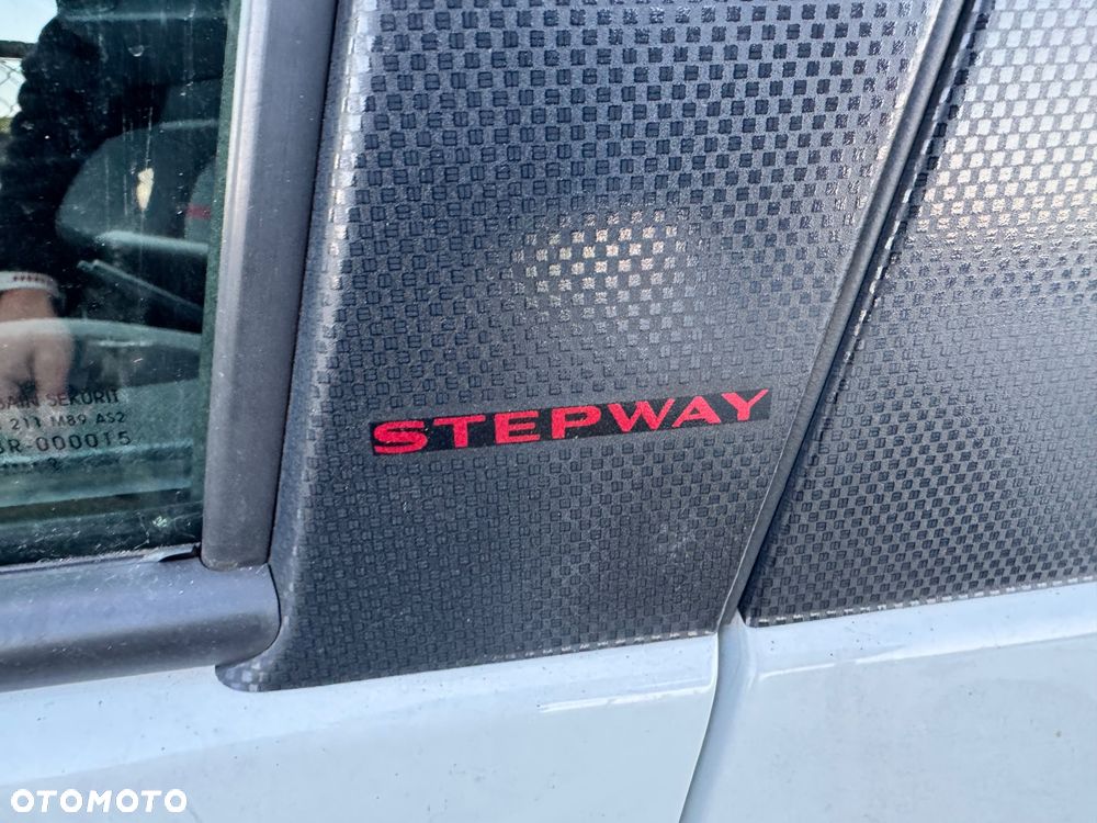 Dacia Logan TCe 90 (S&S) Stepway - 23