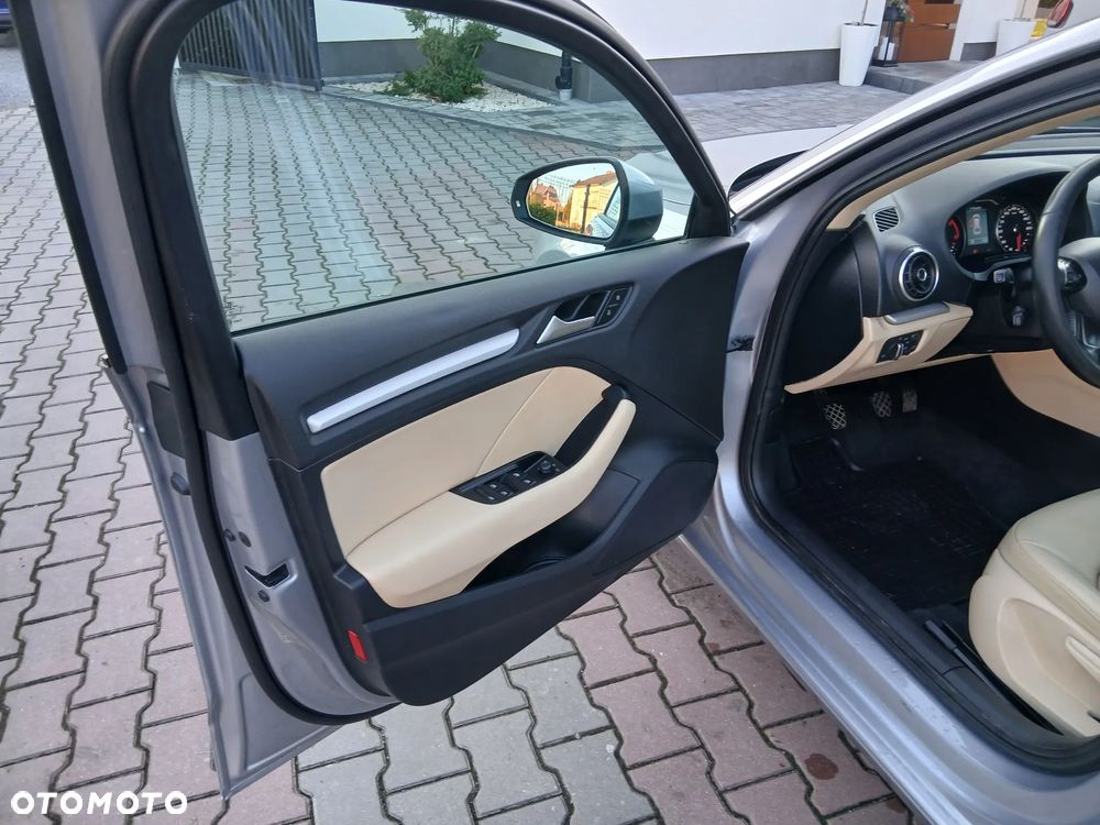 Audi A3 Sportback 1.6 TDI - 13