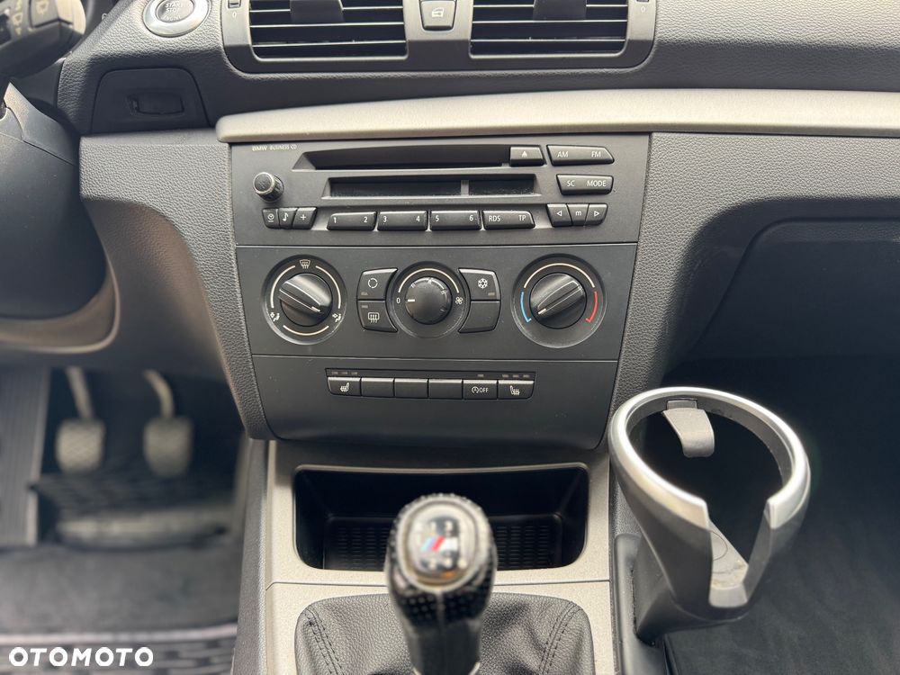 BMW Seria 1 116i - 8