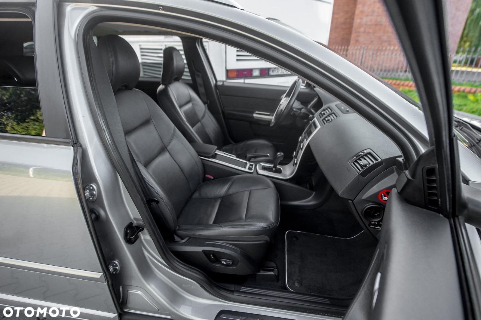 Volvo V50 2.0D DPF Powershift Kinetic - 32