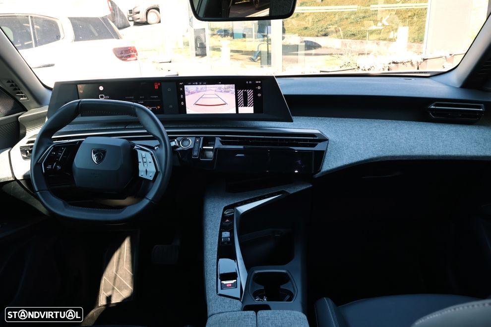 Peugeot 5008 1.2 Hybrid Allure e-DCS6 - 11