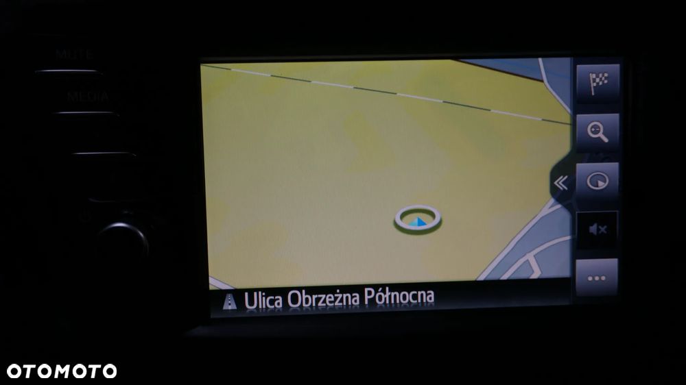 Toyota Avensis 2.0 D-4D Prestige - 19