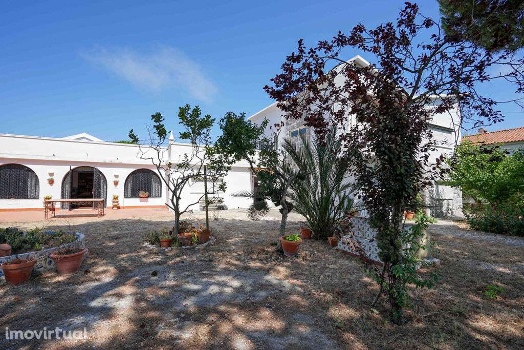 Moradia Exclusiva T5 - Vista e Localização Privilegiada - Grande imagem: 2/49