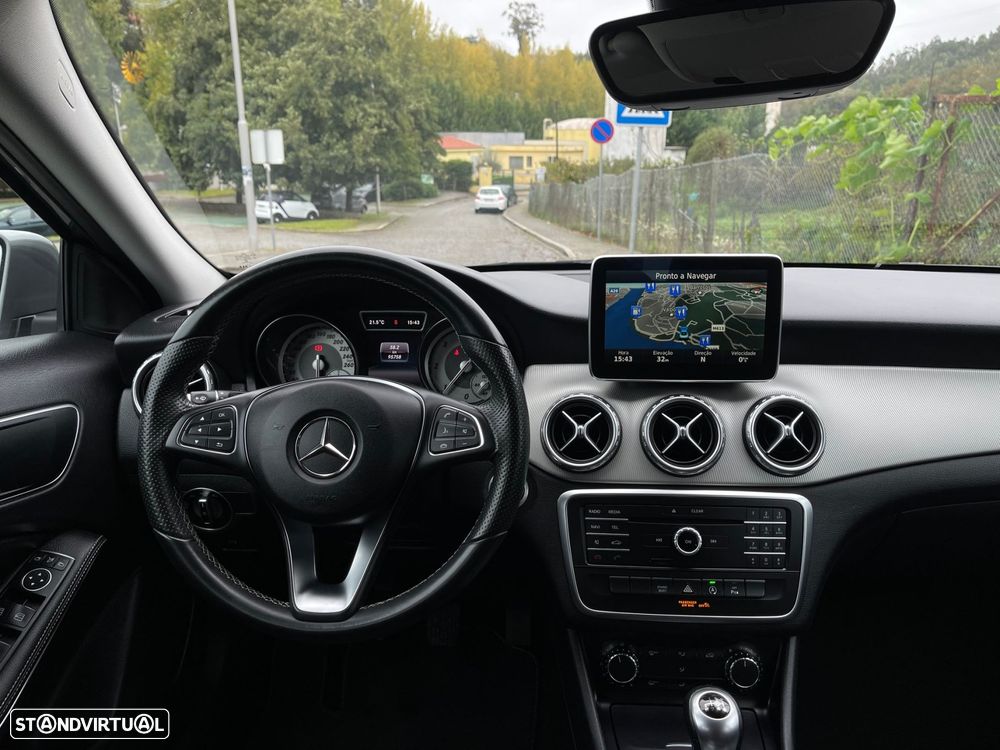 Mercedes-Benz GLA 180 - 14