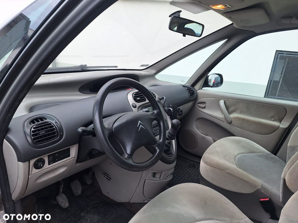 Citroën Xsara Picasso 1.6 16V Magic - 28