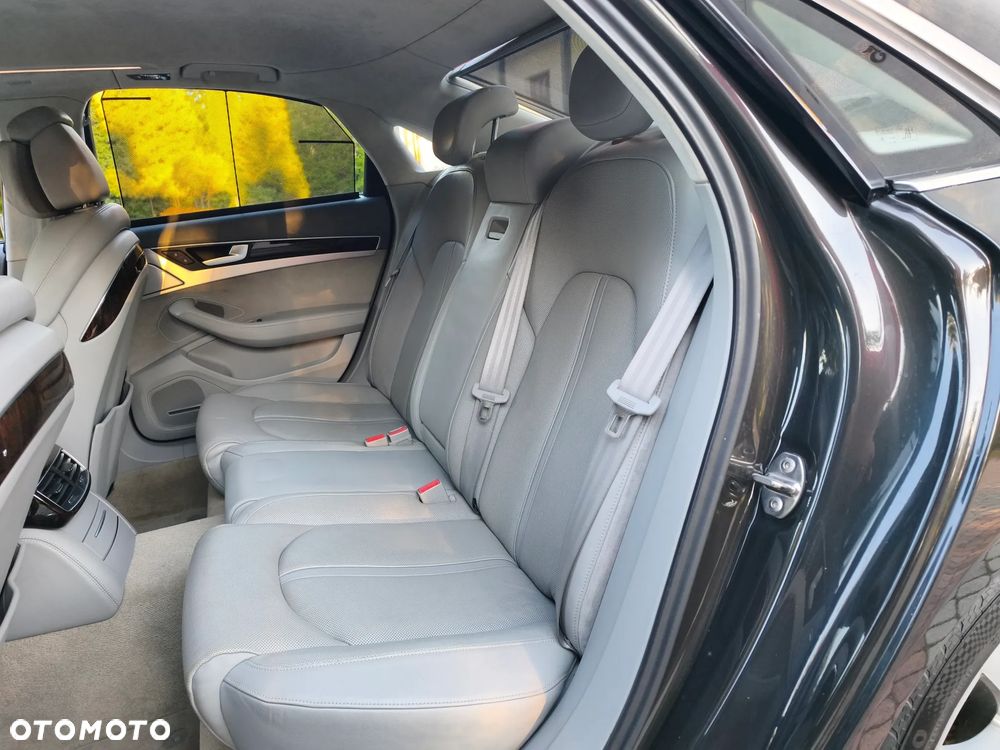 Audi A8 4.2 TDI Quattro - 13