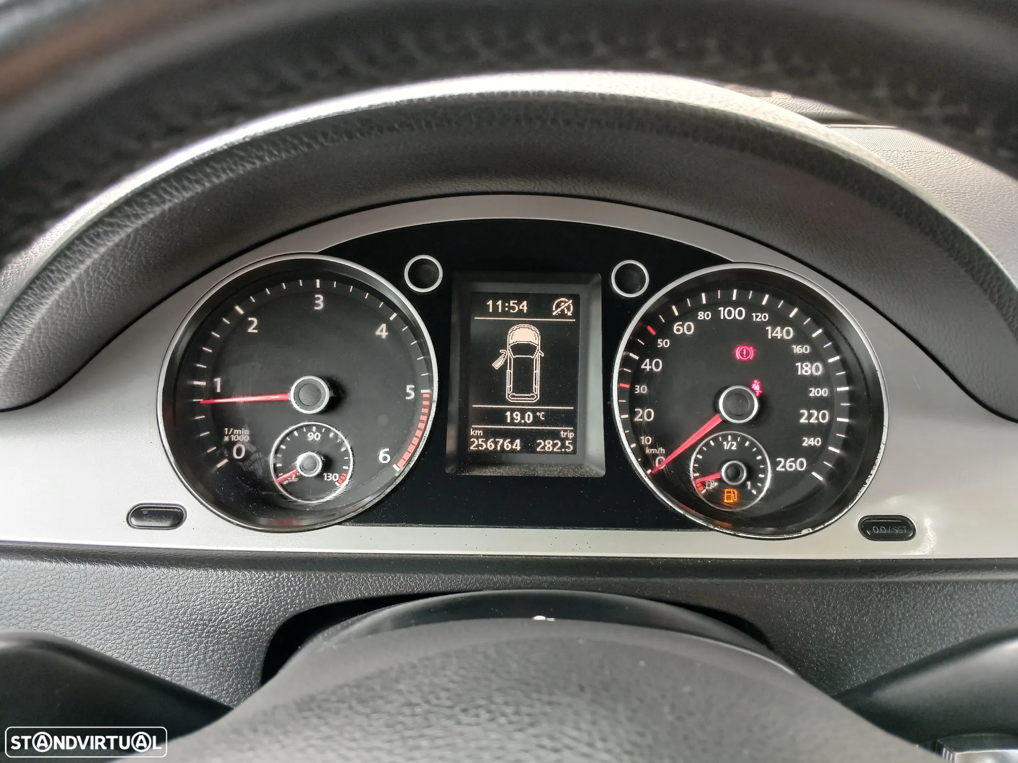 VW Passat Variant 1.6 TDI Confortline BlueMotion - 12