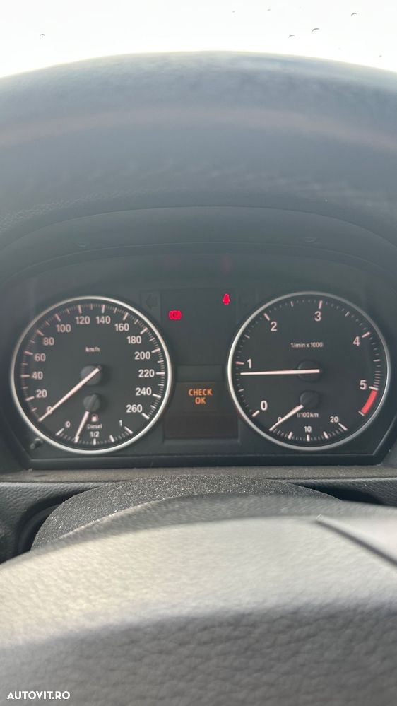 BMW Seria 3 320d EfficientDynamics Edition - 9