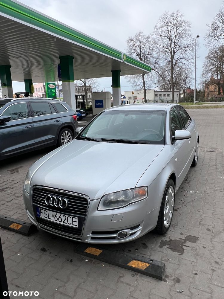 Audi A4 Limousine - 6