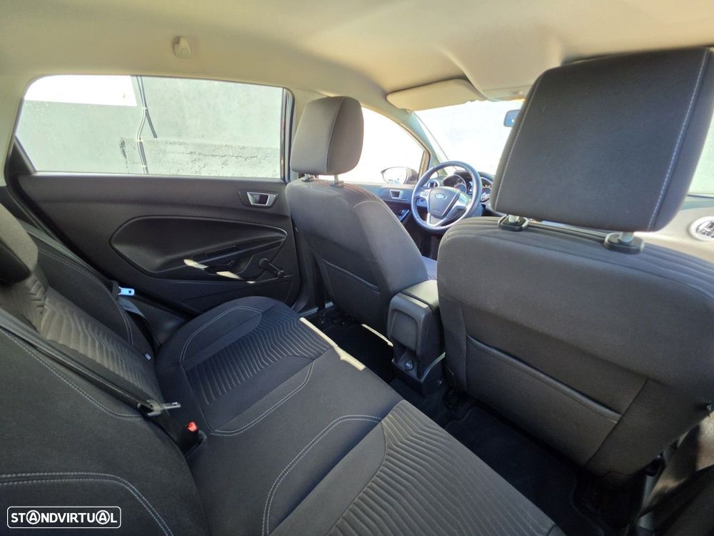 Ford Fiesta 1.0 T EcoBoost Titanium PowerShift - 9