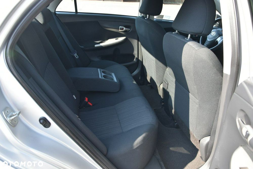 Toyota Corolla - 9