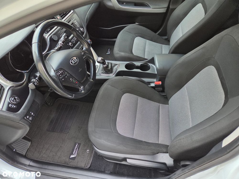 Kia Ceed 1.6 GDI Business Line - 12